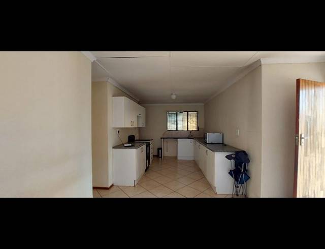3 BEDROOM HOUSE FOR SALE IN THE ORCHARDS